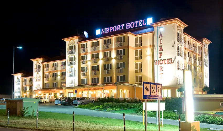 Airport Hotel Budapest Vecss