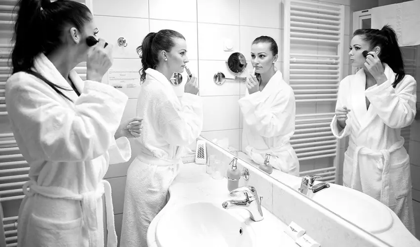 Airport Hotel Budapest Vecs�s