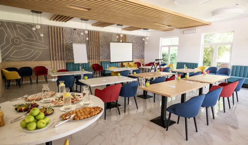 Airport Hotel Budapest Vecss