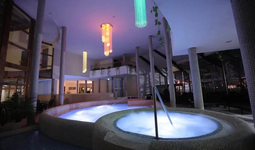 Colosseum Wellness Hotel Mrahalom