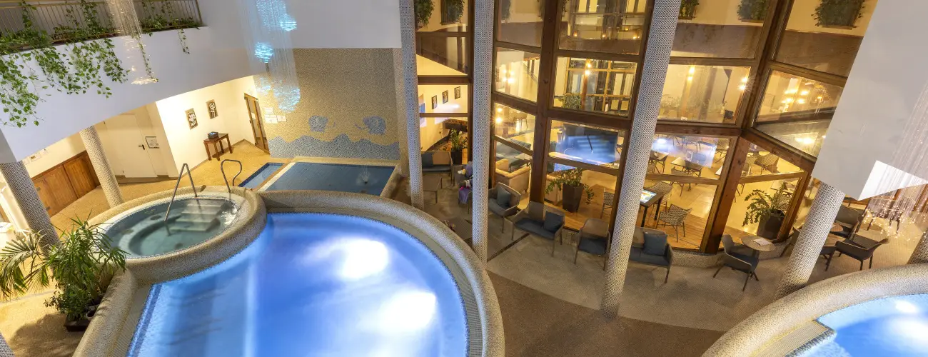 Colosseum Wellness Hotel Mrahalom - Nyugdjas kedvezmnyes r flpanzival (min. 2 j)