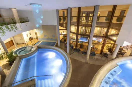 Colosseum Wellness Hotel, Mrahalom
