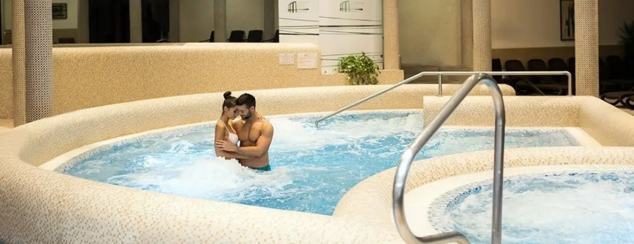 Colosseum Wellness Hotel Mrahalom - Kedvezmnyes r flpanzival (min. 2 j)