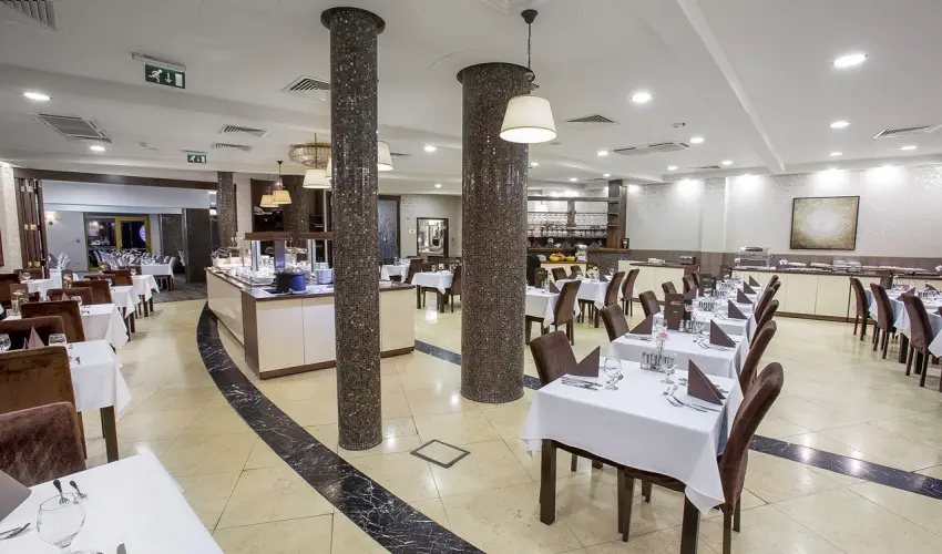 Colosseum Wellness Hotel Mrahalom