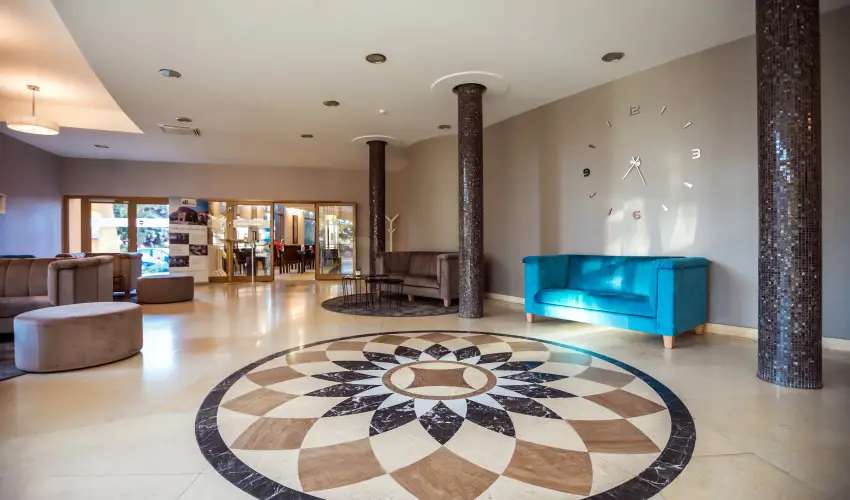 Colosseum Wellness Hotel Mrahalom