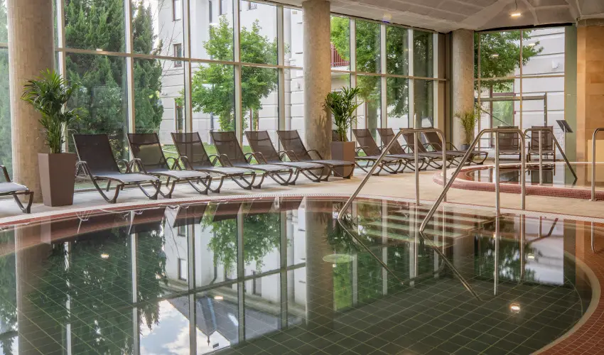 Greenfield Hotel Golf & Spa Bk, Bkfrd?