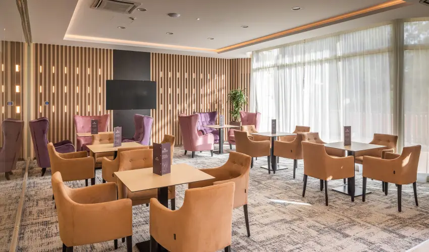 Greenfield Hotel Golf & Spa Bk, Bkfrd?