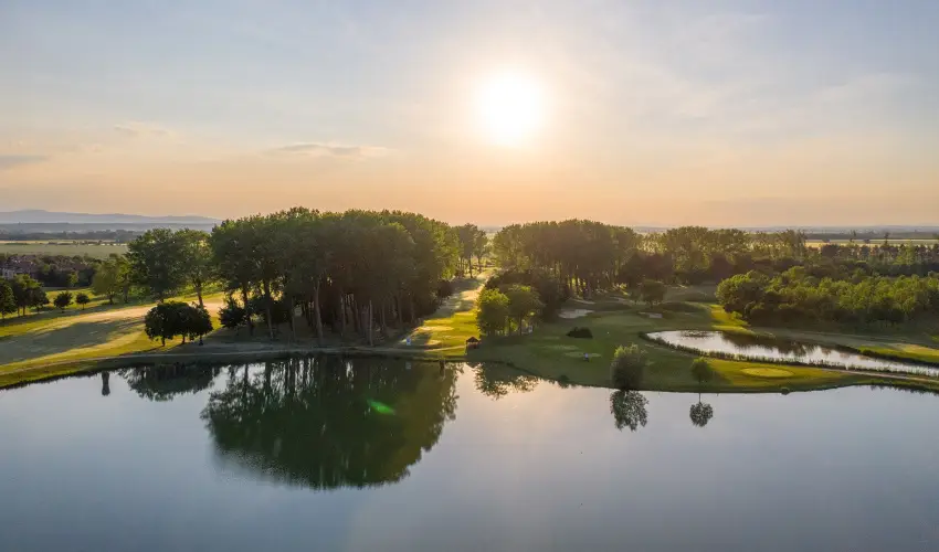 Greenfield Hotel Golf & Spa Bk, Bkfrd?