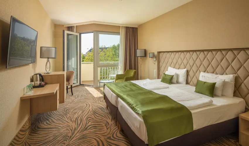 Greenfield Hotel Golf & Spa Bk, Bkfrd?