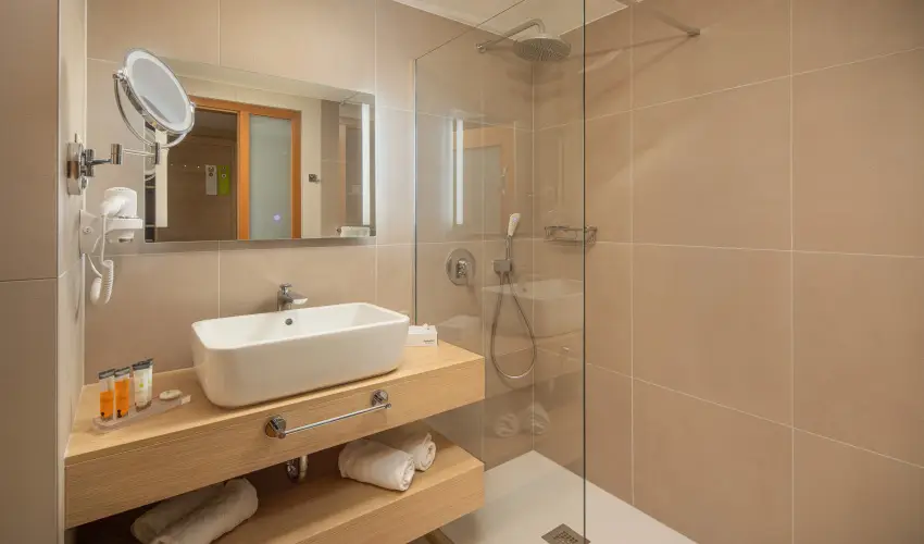 Greenfield Hotel Golf & Spa Bk, Bkfrd?