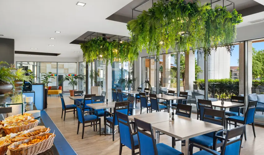 Park Inn by Radisson S�rv�r Resort & Spa S�rv�r
