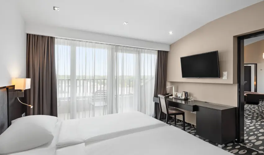 Park Inn by Radisson S�rv�r Resort & Spa S�rv�r