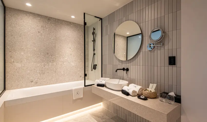 REED Luxury Hotel & Bistro Sifok