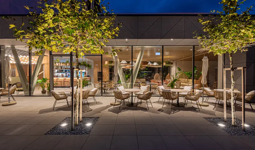 REED Luxury Hotel & Bistro Sifok